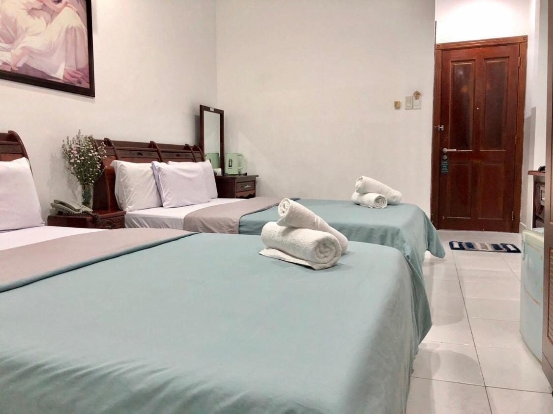 Saigon Cozy2 Hotel At 241 Pham Ngu Lao Street Хошимин Экстерьер фото